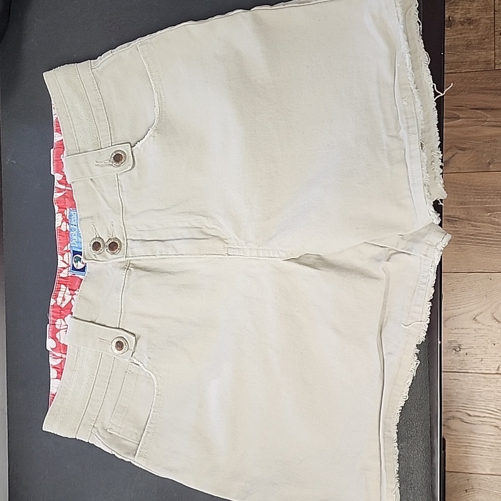 Duck Head  Womens Shorts, Size 6. Stretch